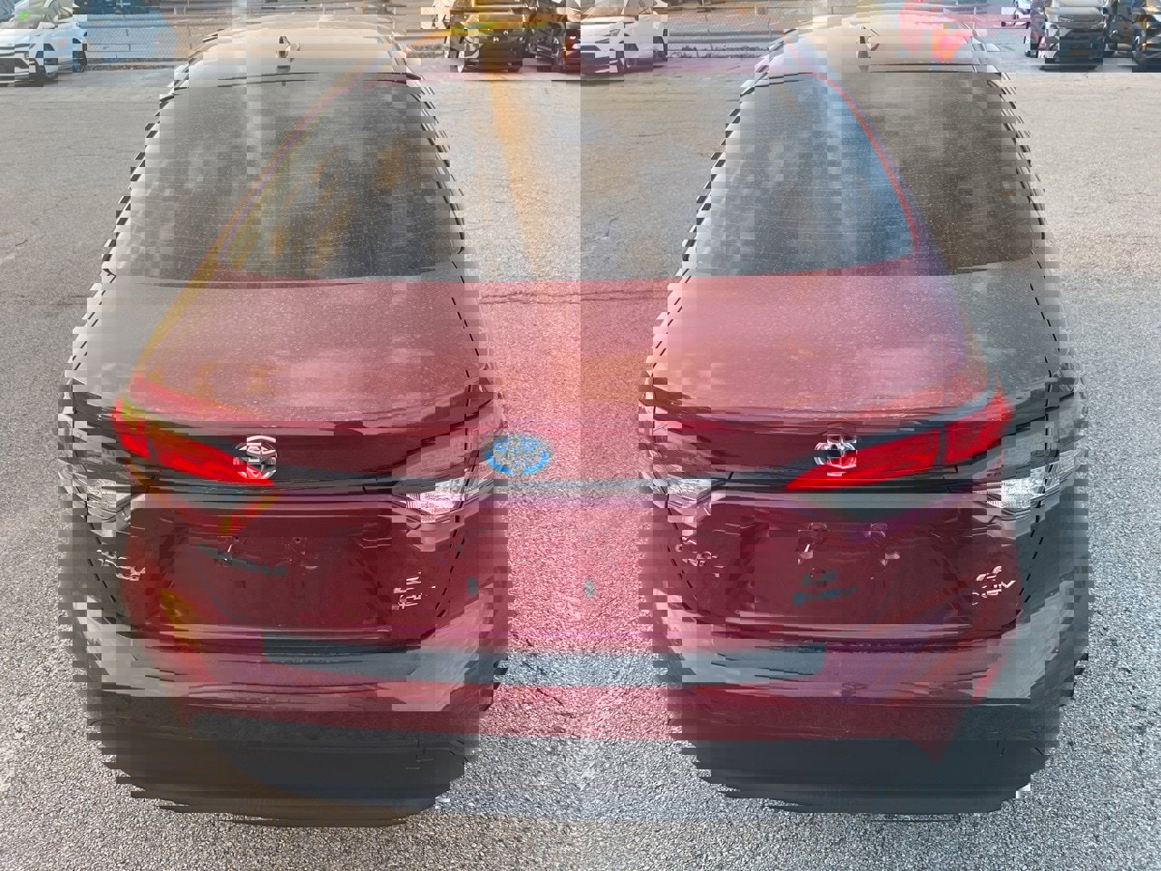 Used 2025 Toyota Corolla LE image 5