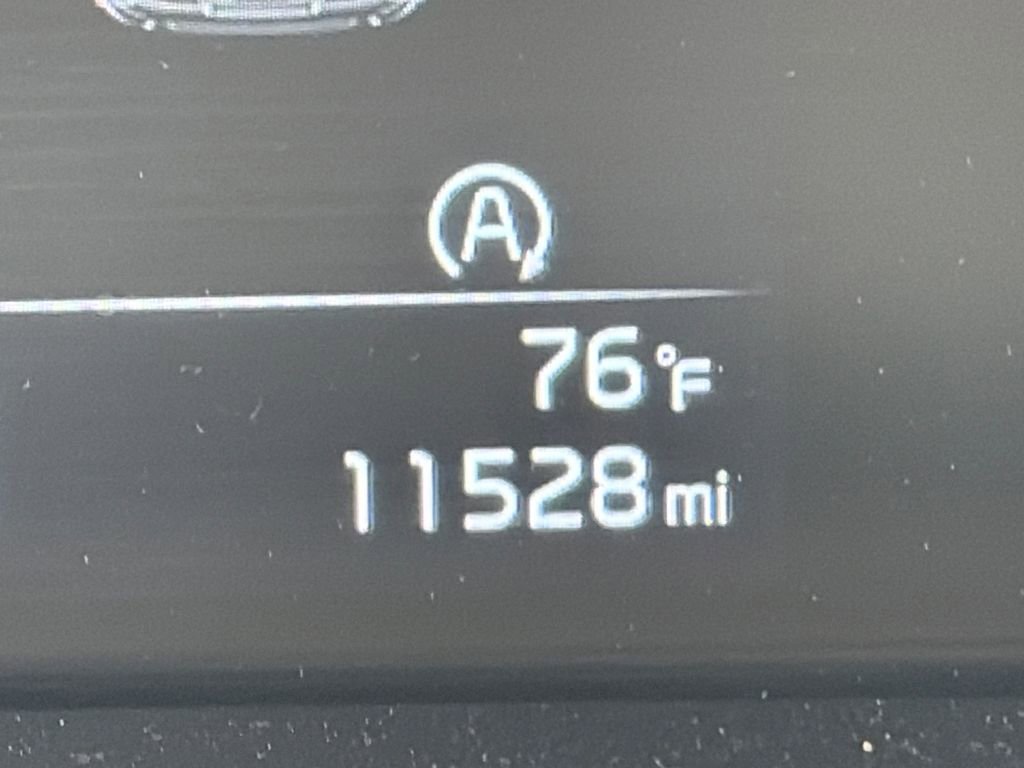 Used 2025 Kia Soul LX FWD image 18