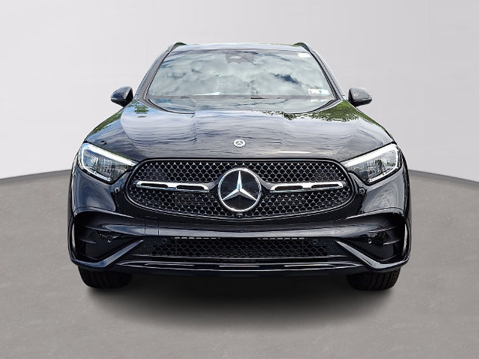 Used 2026 Mercedes-Benz GLC 300 4MATIC image 2