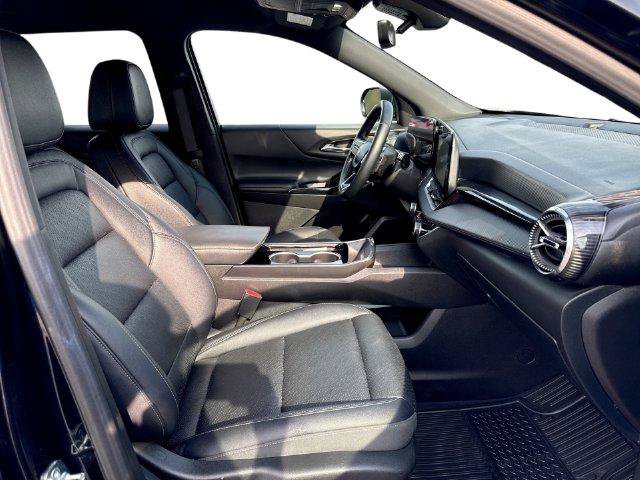 Used 2025 Chevrolet Equinox LT w/ Convenience Package II FWD image 25