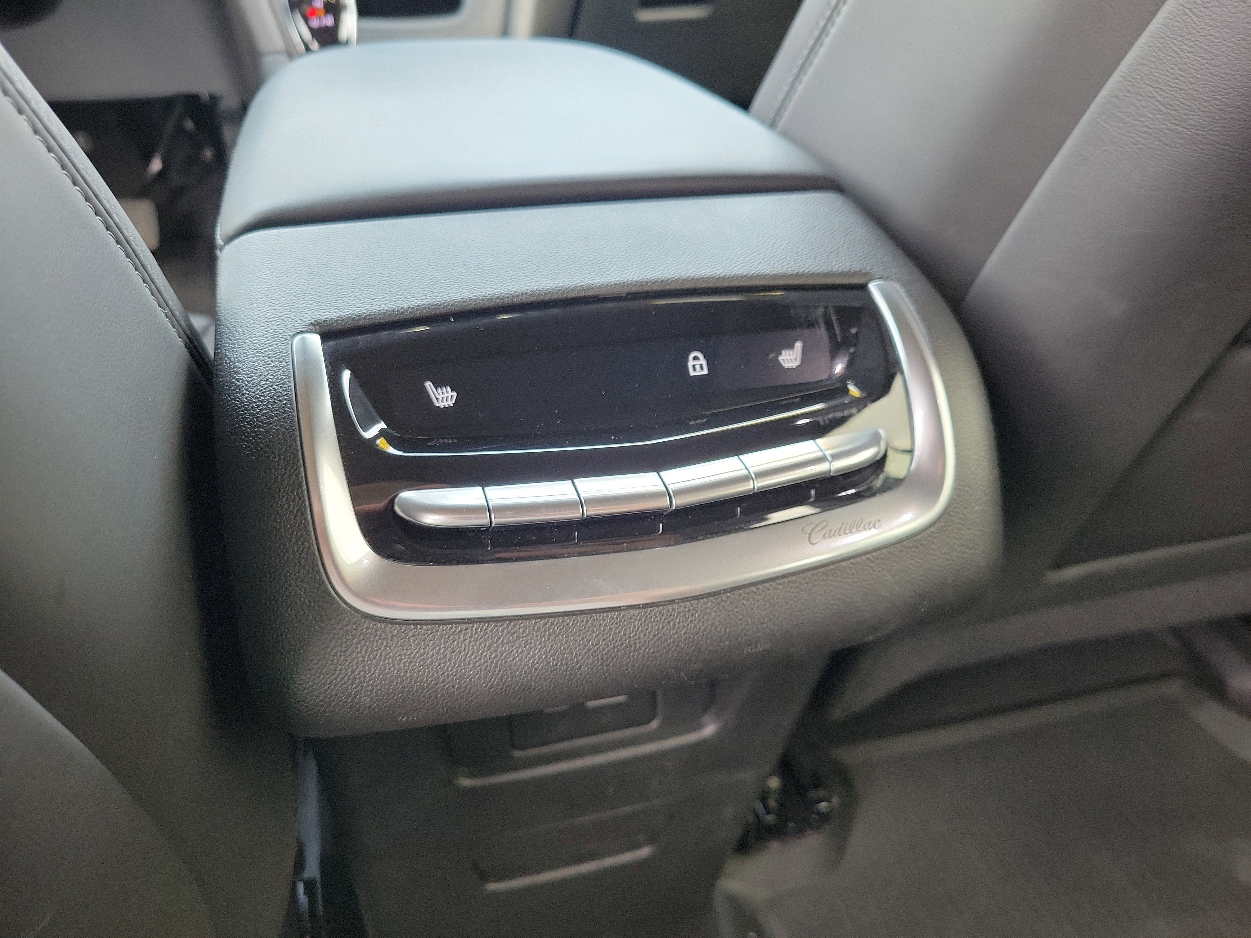 Certified 2025 Cadillac XT6 Premium Luxury w/ Platinum Package AWD/4WD image 15