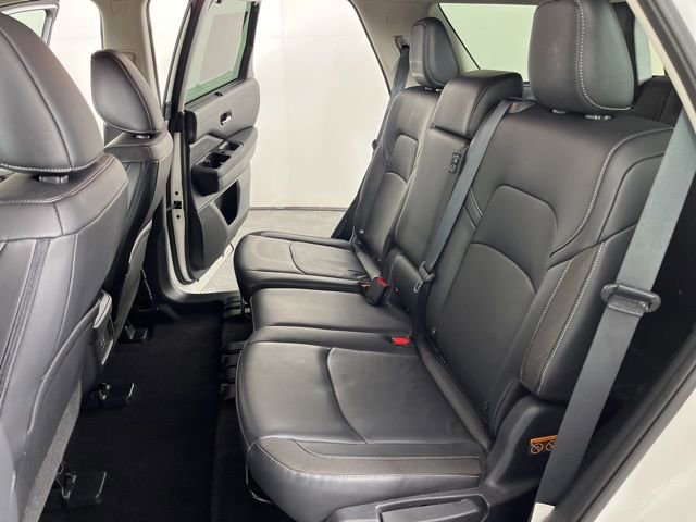 Used 2024 Nissan Pathfinder SL image 45