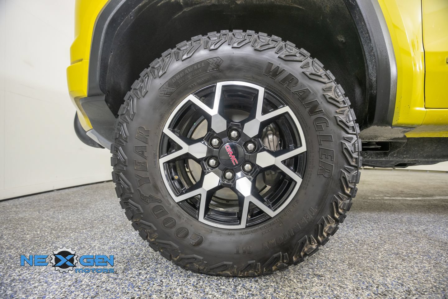Used 2023 GMC Canyon AT4X AWD/4WD image 47