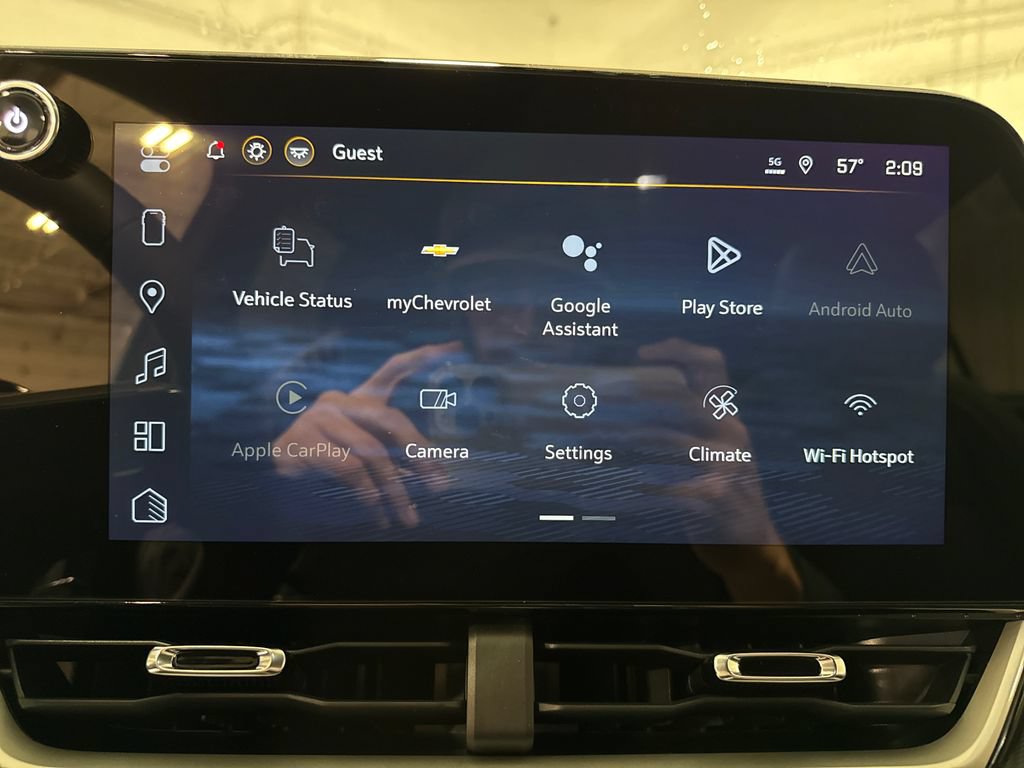New 2026 Chevrolet Equinox LT w/ Convenience Package II FWD image 13