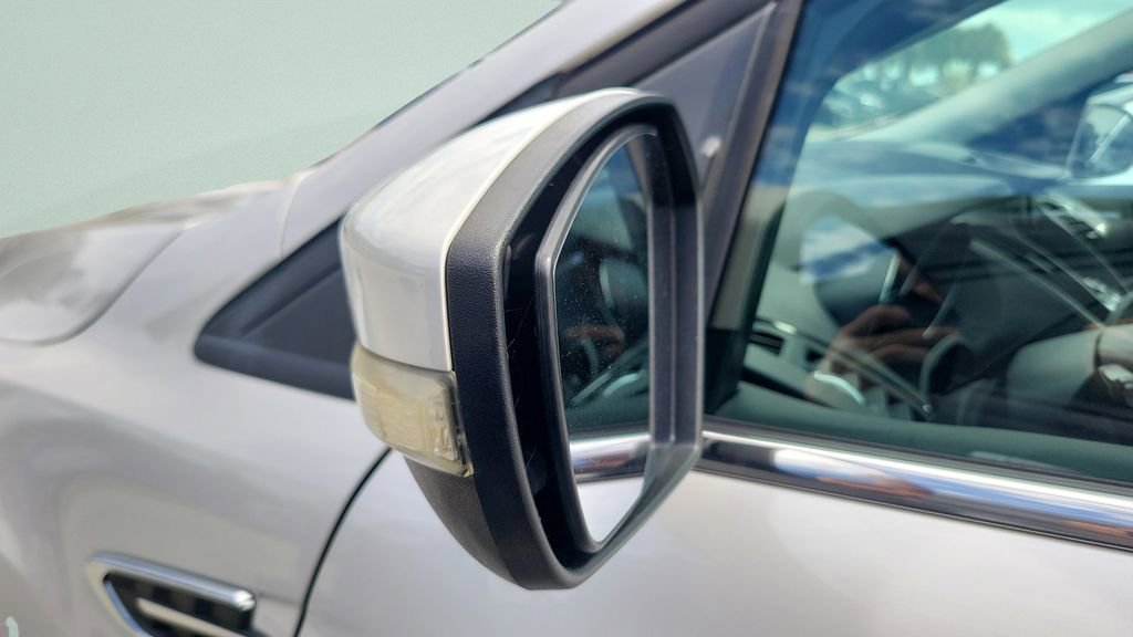 Used 2018 Ford Escape Titanium w/ Ford Safe & Smart Package image 9