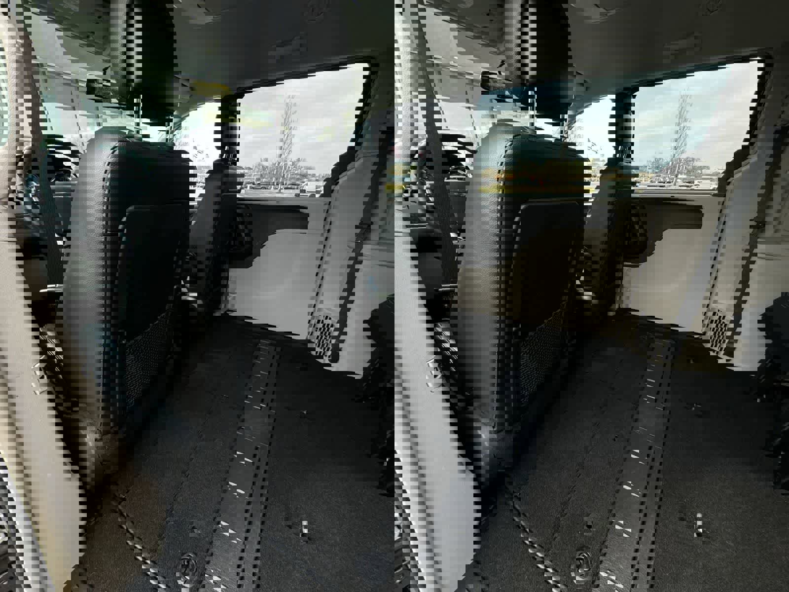 Used 2014 Chrysler Town & Country Touring image 18