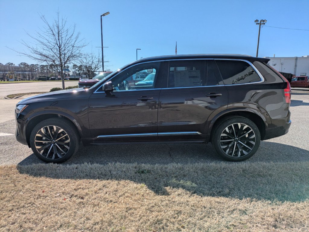 New 2025 Volvo XC90 B6 Core w/ Climate Package AWD/4WD image 7
