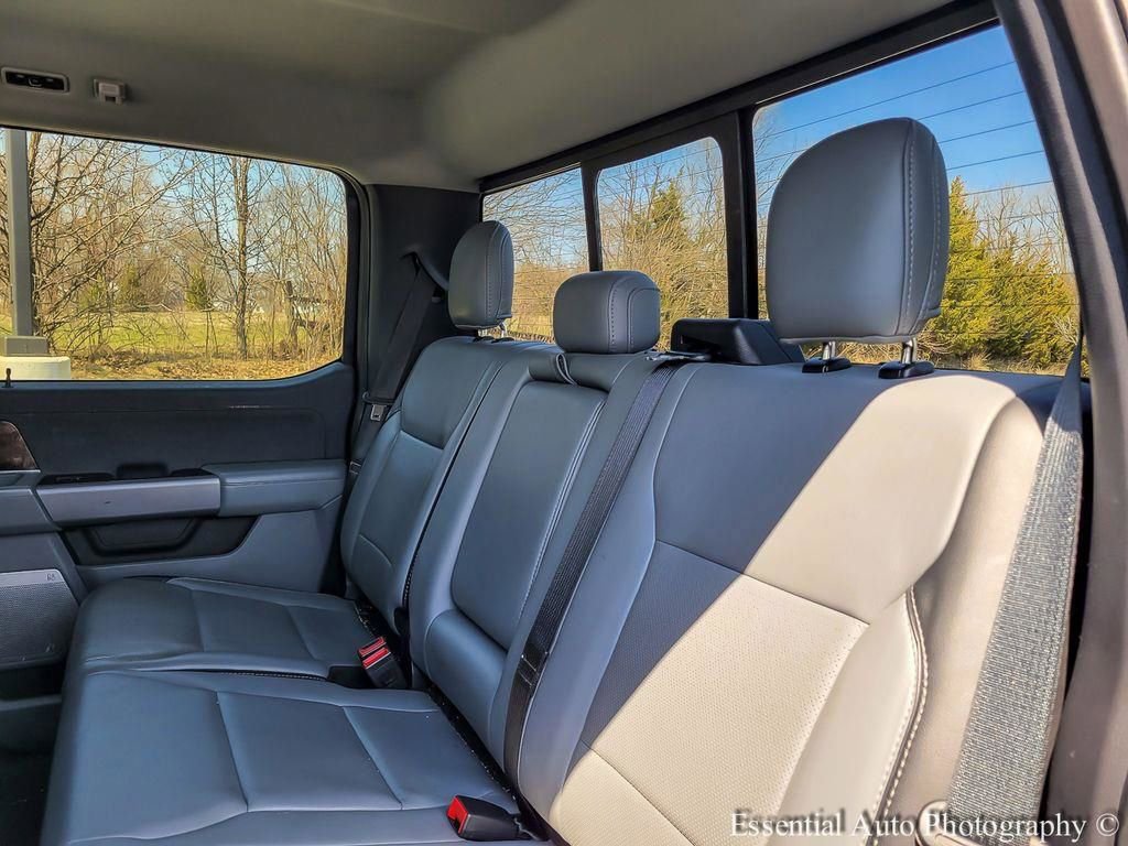 Used 2021 Ford F150 Lariat w/ Max Trailer Tow Package image 10