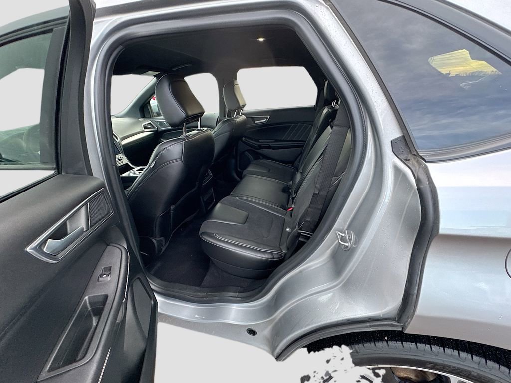 Certified 2022 Ford Edge ST image 19