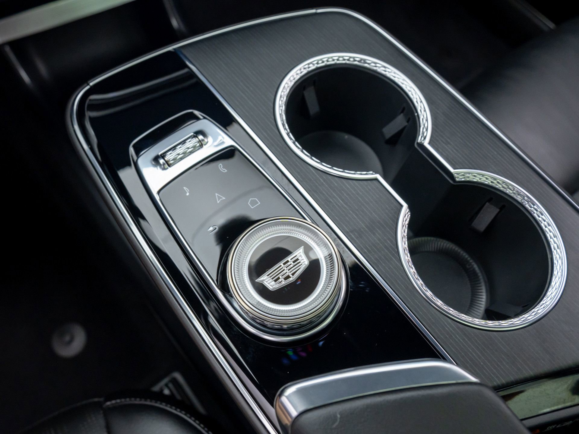 New 2026 Cadillac Lyriq V image 25