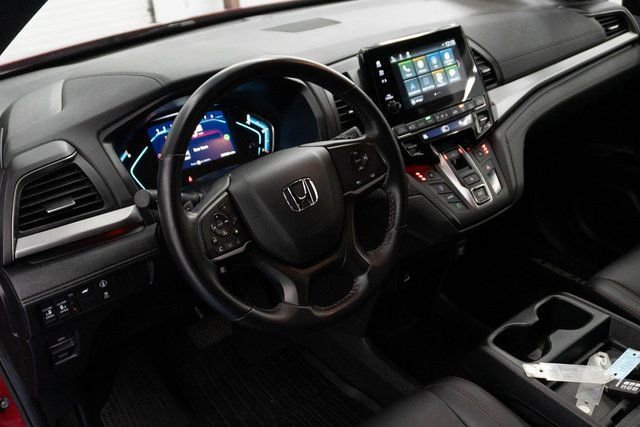Certified 2024 Honda Odyssey Sport image 3
