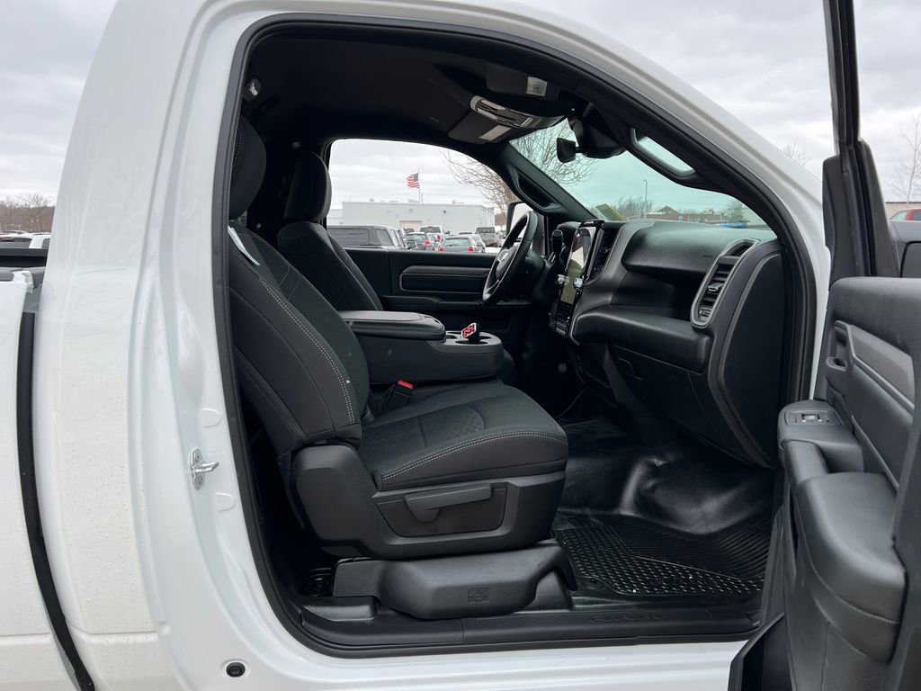 New 2026 RAM 3500 Tradesman AWD/4WD image 17