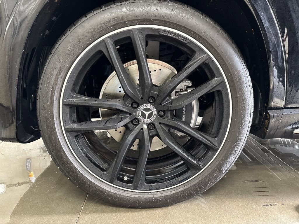 Used 2025 Mercedes-Benz GLS 450 4MATIC image 32