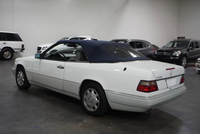 Used 1995 Mercedes-Benz E 320 Convertible image 6