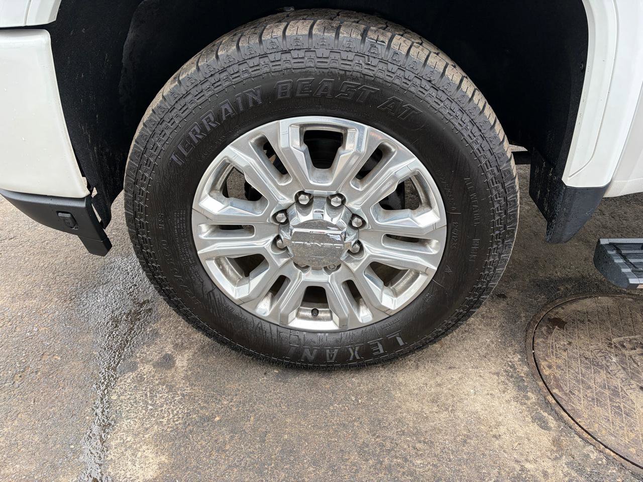 Used 2022 GMC Sierra 3500 Denali w/ Denali Ultimate Package image 14