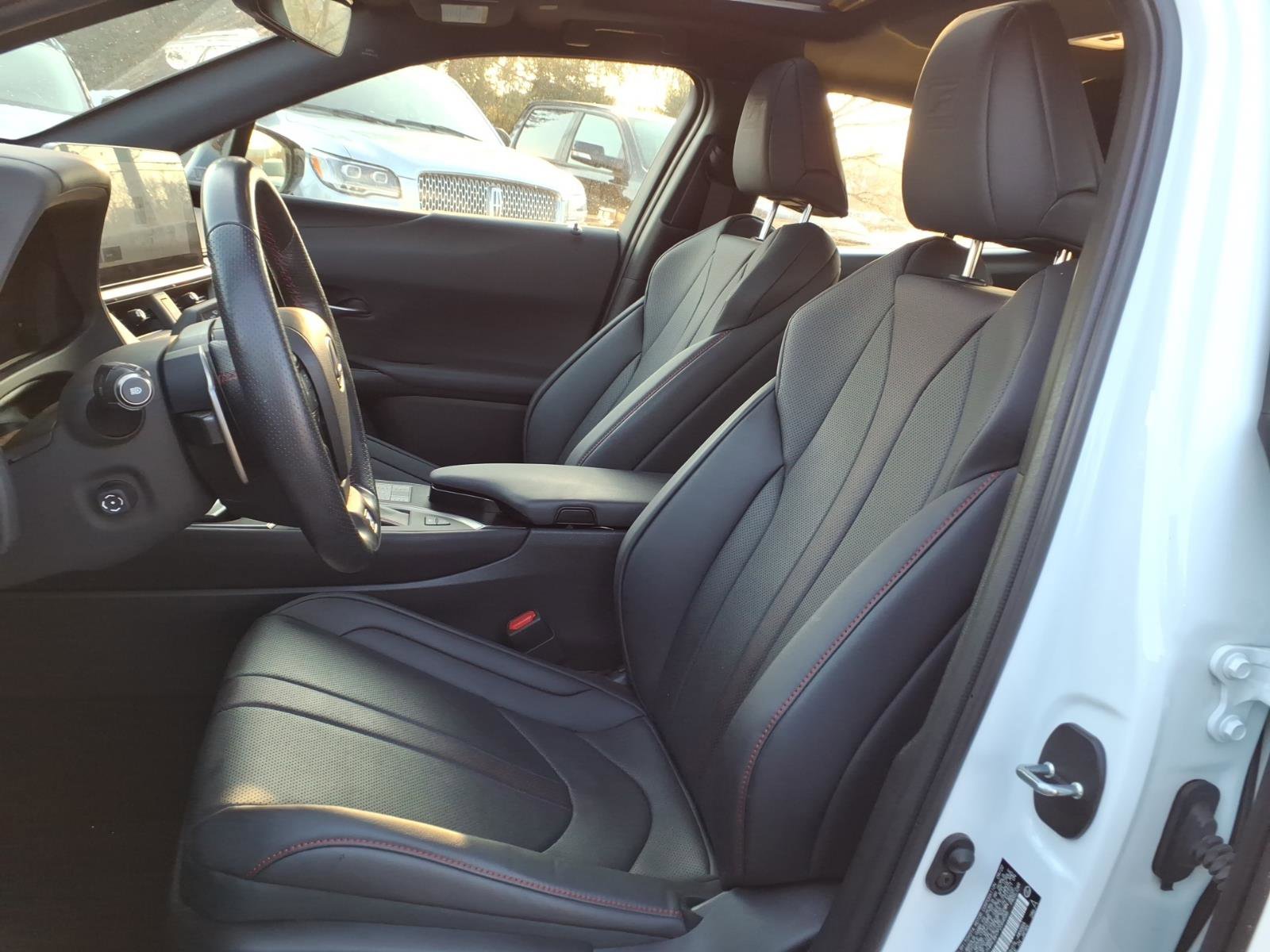 Used 2023 Lexus UX 250h F Sport image 12