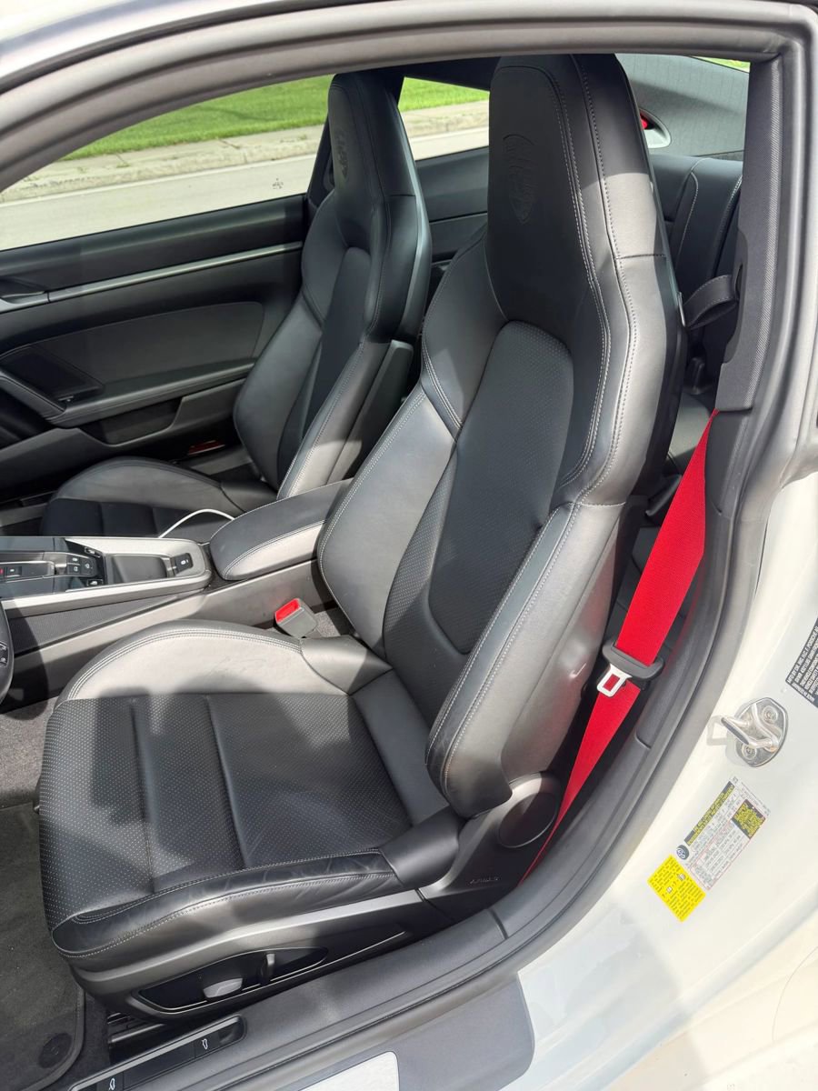 Used 2022 Porsche 911 Carrera image 18