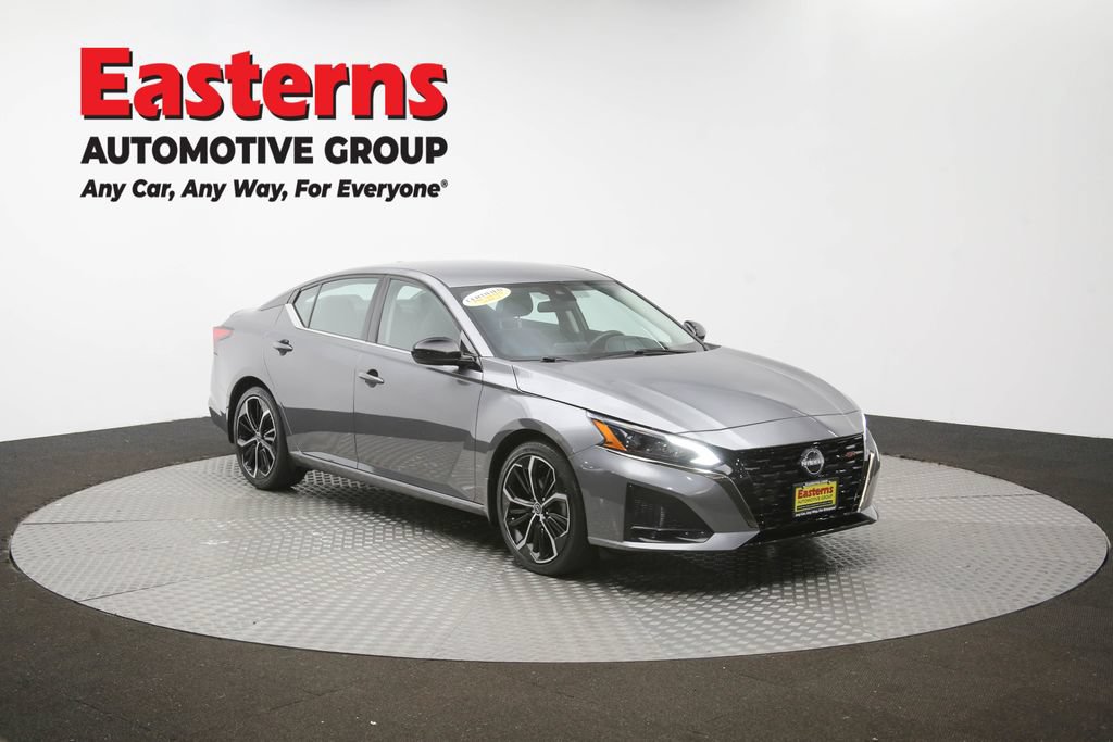 Used 2023 Nissan Altima 2.5 SR FWD image 48