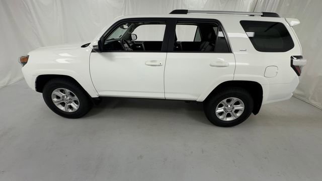 Used 2022 Toyota 4Runner SR5 Premium w/ Moonroof Package image 6