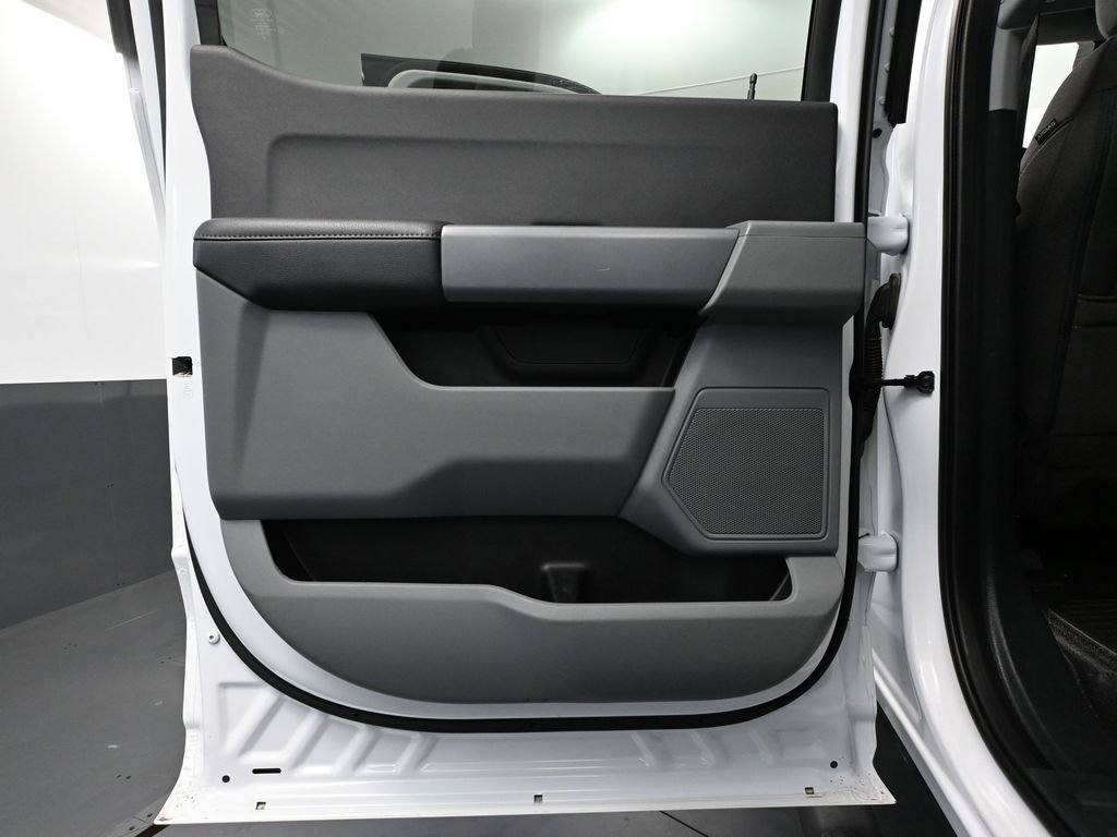 Used 2023 Ford F350 XLT w/ FX4 Off-Road Package image 34
