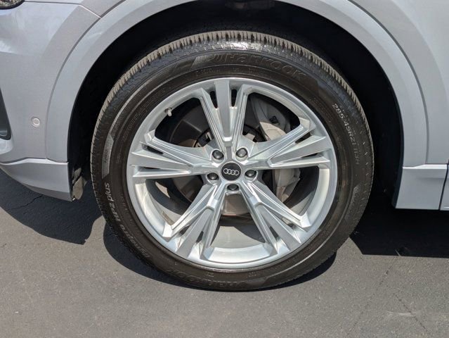 Used 2022 Audi Q8 Premium Plus image 9