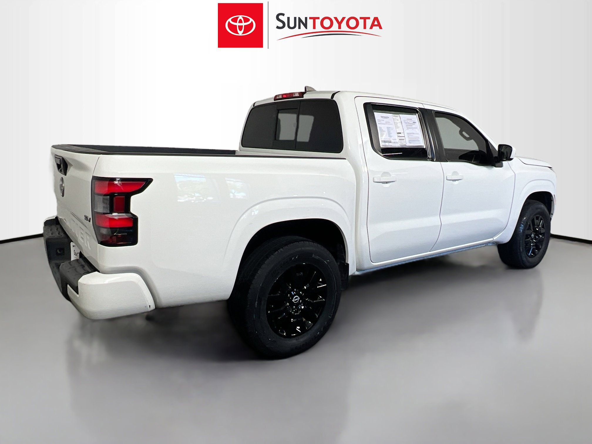 Used 2022 Nissan Frontier SV image 4