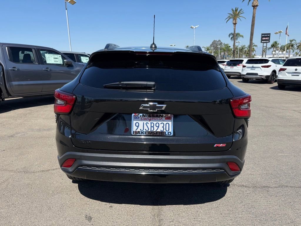 Used 2024 Chevrolet Trax RS FWD image 5