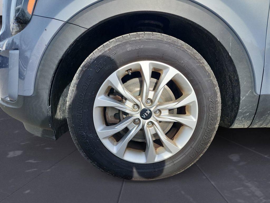 Used 2020 Kia Telluride LX image 14