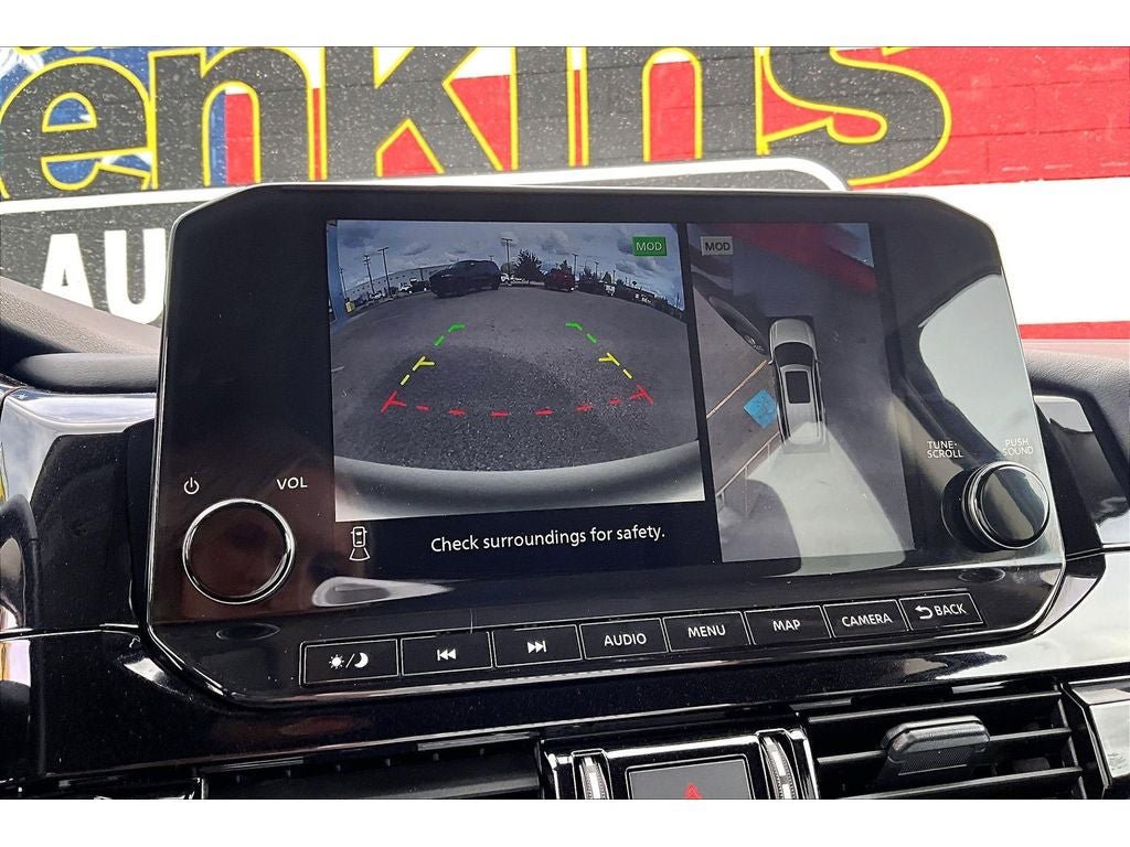 Used 2025 Nissan Pathfinder SL AWD/4WD image 24