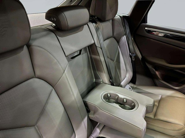 Used 2024 Porsche Macan image 80