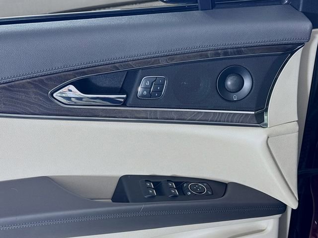 Used 2020 Lincoln Nautilus Reserve w/ Equipment Group 201A image 17