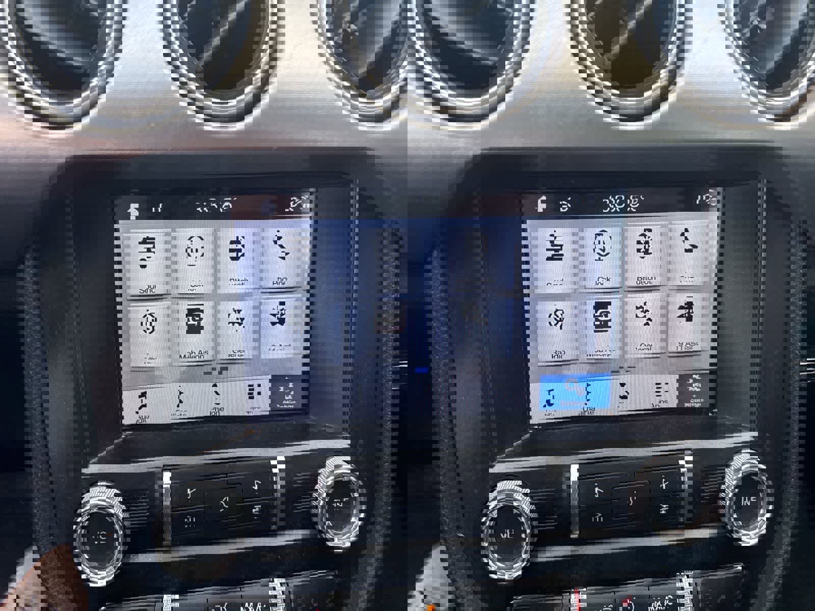 Used 2019 Ford Mustang Premium image 22