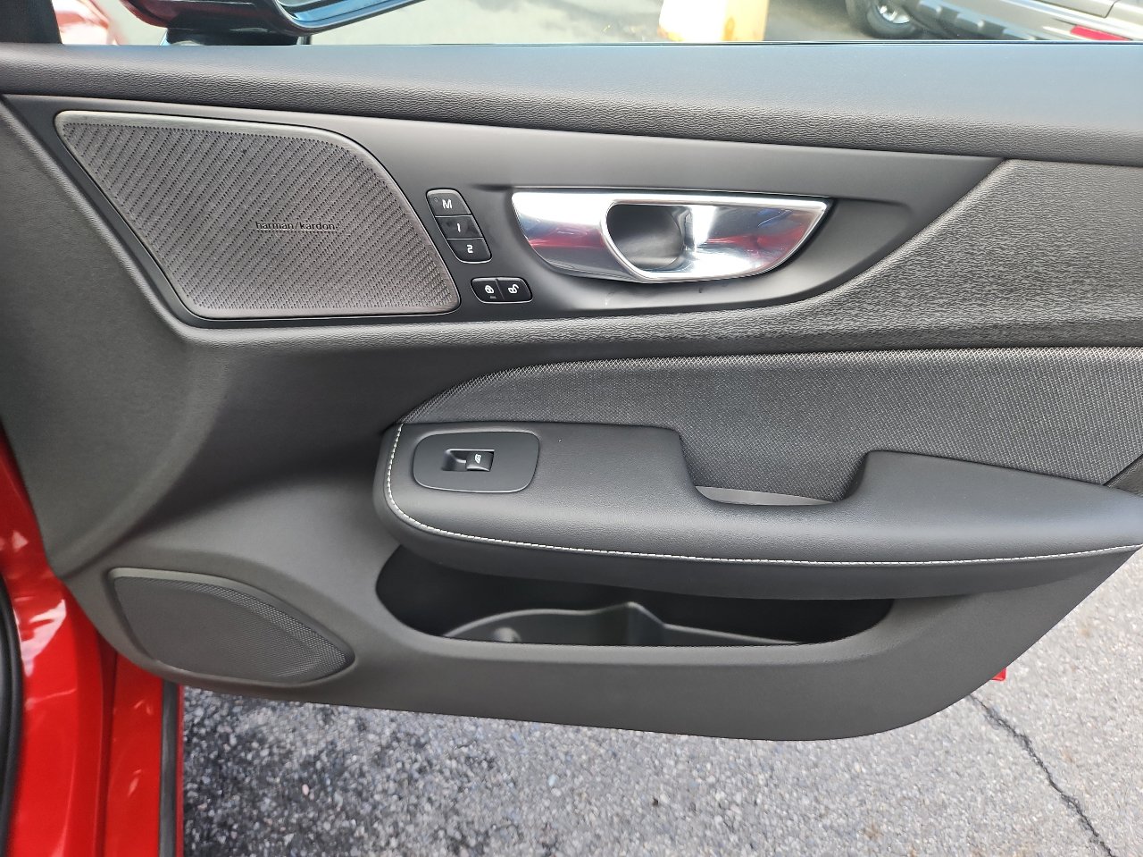 Used 2021 Volvo S60 T6 R-Design image 20