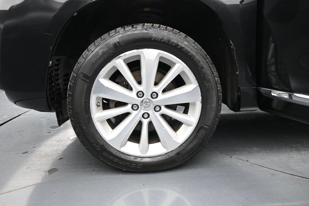 Used 2013 Toyota Highlander Limited AWD/4WD image 29