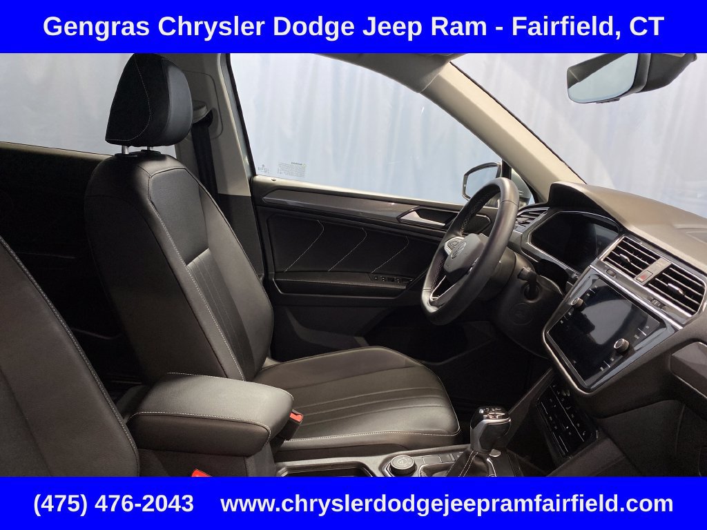 Used 2023 Volkswagen Tiguan SE AWD/4WD image 41