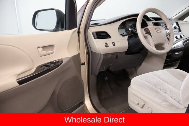 Used 2011 Toyota Sienna LE FWD image 7