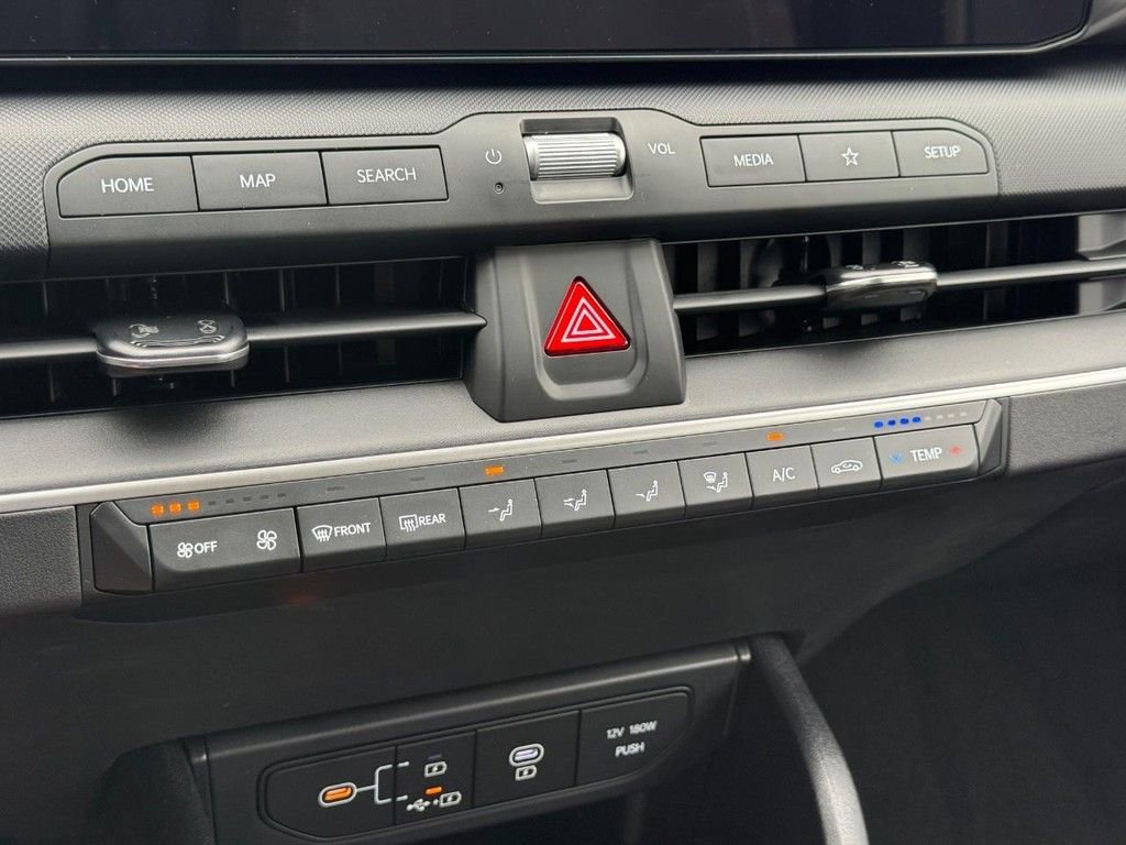 New 2025 Kia K4 LXS image 12