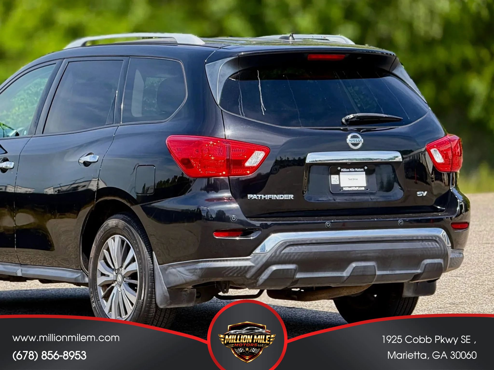 Used 2017 Nissan Pathfinder SV FWD image 16