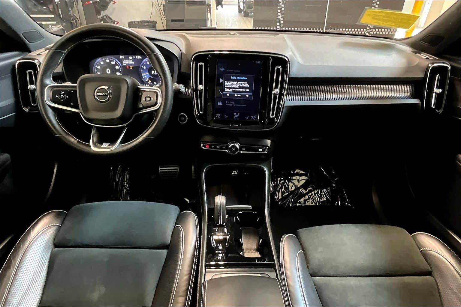 Used 2020 Volvo XC40 T5 R-Design w/ Protection Package AWD/4WD image 15
