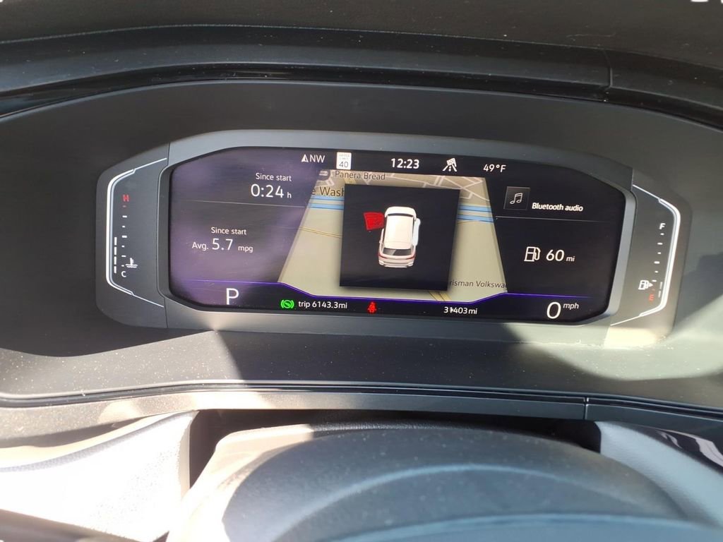 Used 2022 Volkswagen Taos SEL w/ Panoramic Sunroof Package image 24