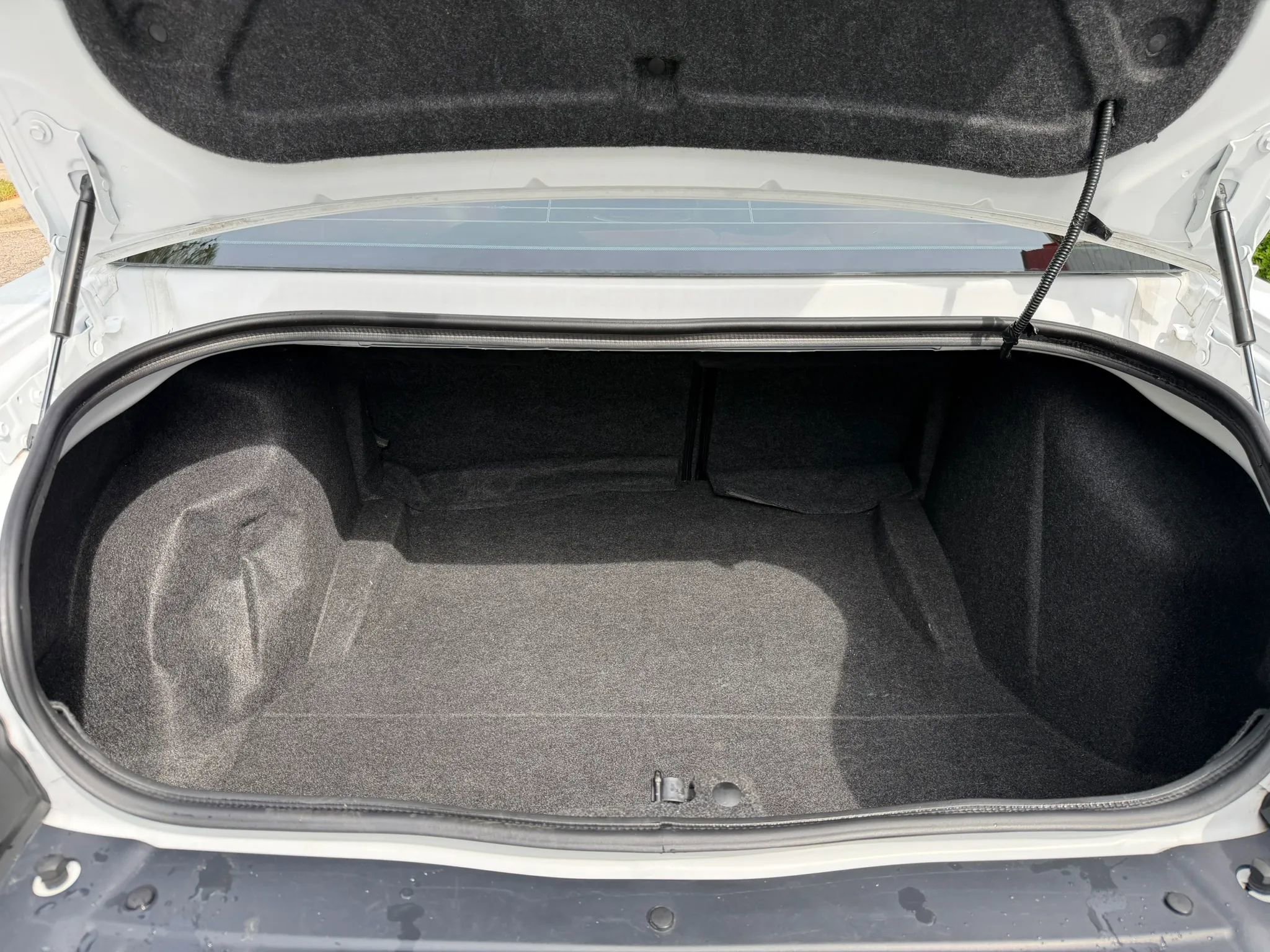 Used 2018 Dodge Challenger R/T Plus image 13