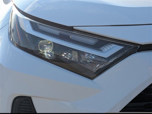 Used 2022 Toyota RAV4 XLE image 9