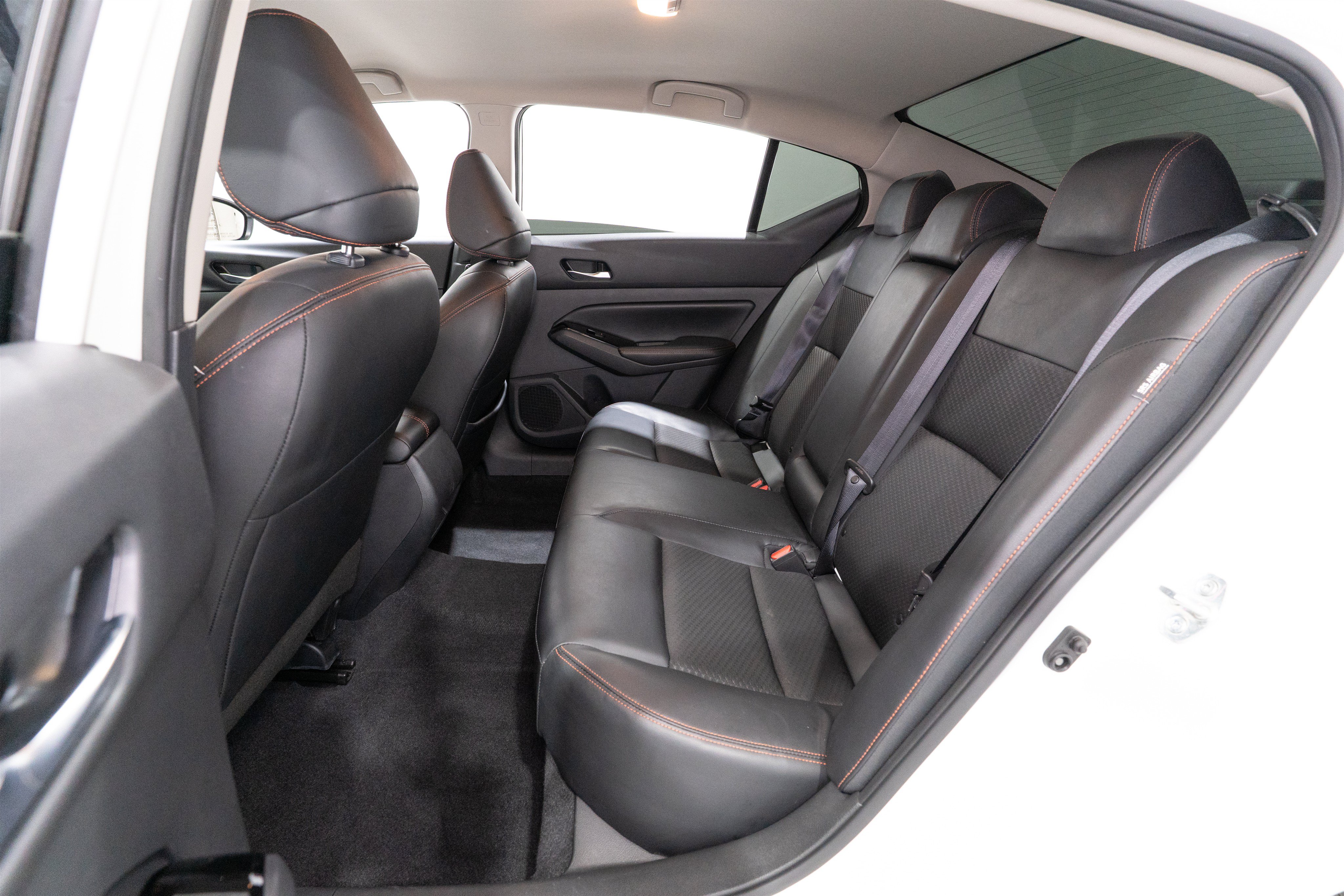 Used 2024 Nissan Altima 2.5 SR FWD image 27