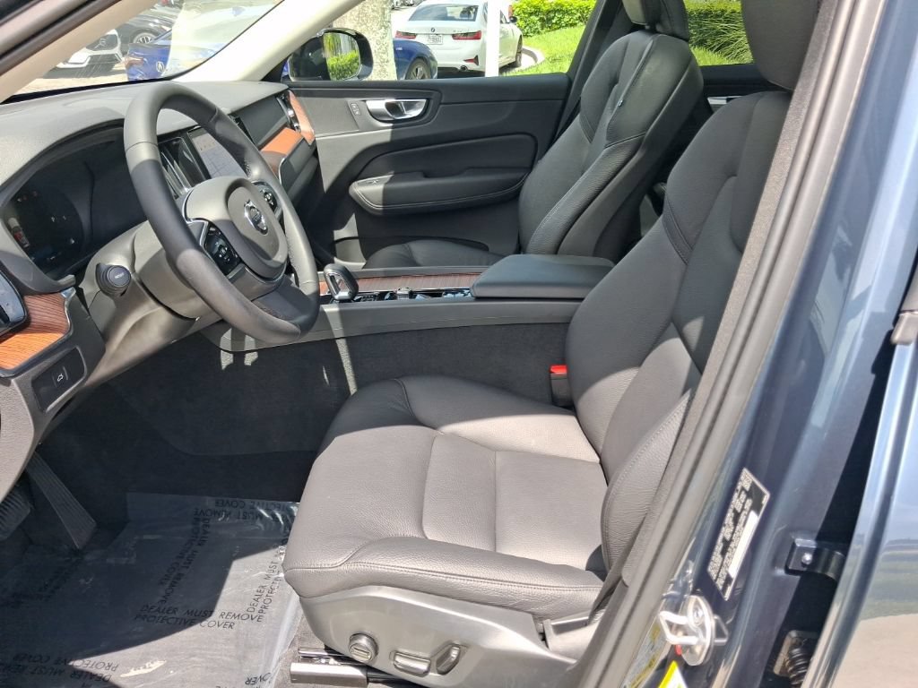 Used 2024 Volvo XC60 B5 Plus w/ Protection Package Premier AWD/4WD image 14