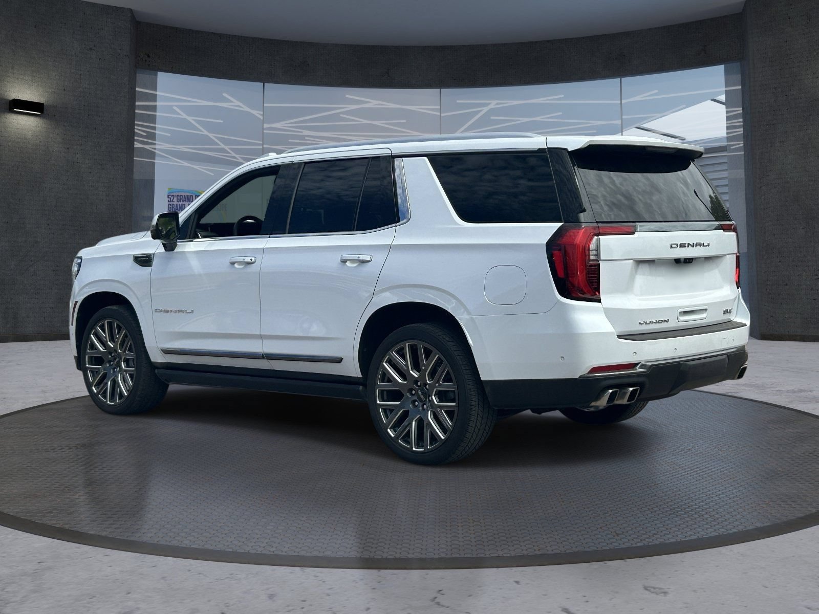 Certified 2026 GMC Yukon Denali Ultimate AWD/4WD image 4
