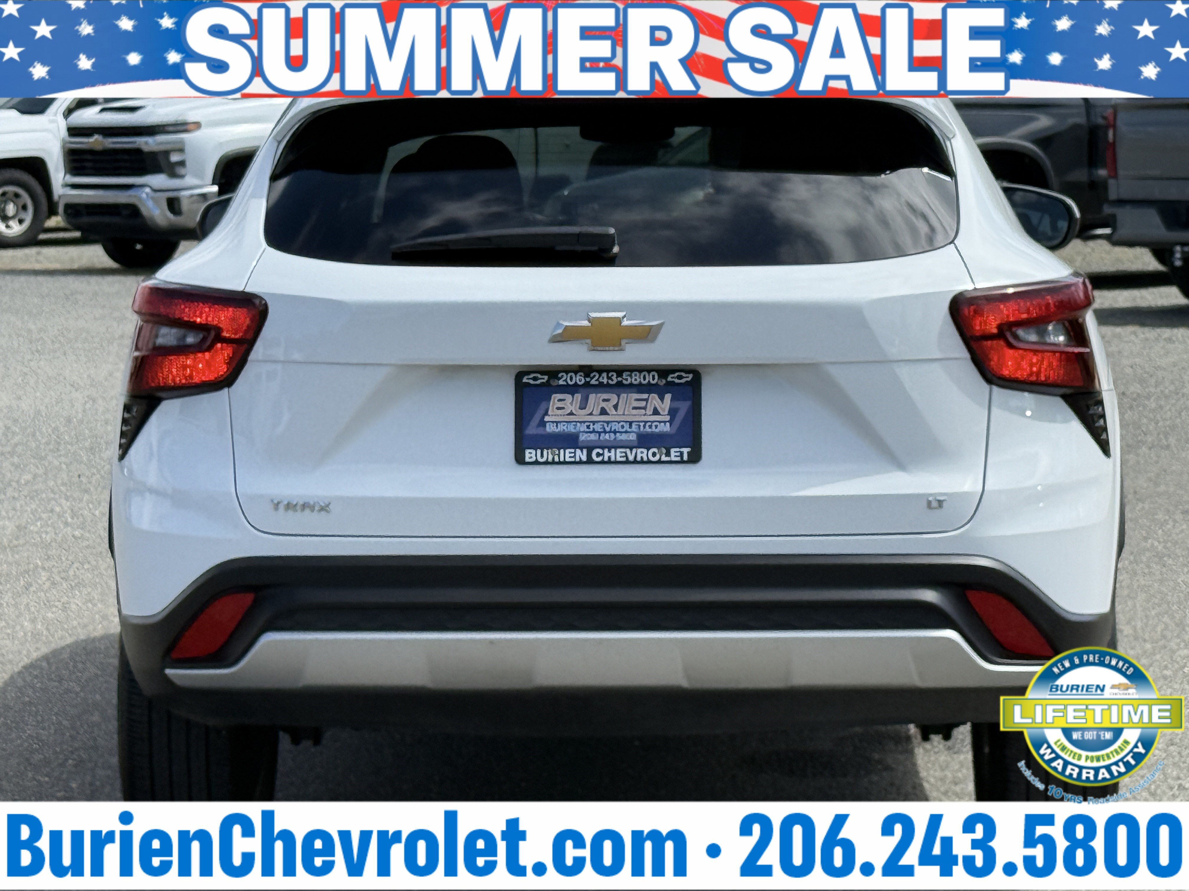 Used 2025 Chevrolet Trax LT FWD image 4