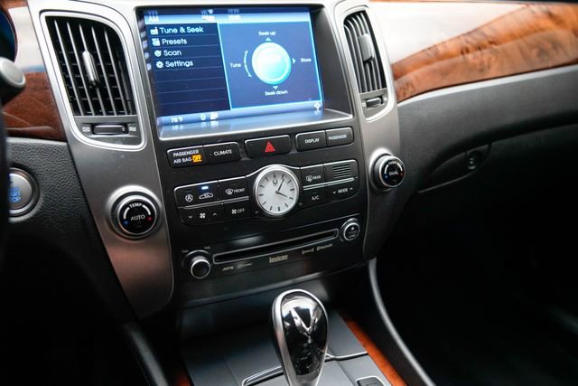 Used 2013 Hyundai Equus Signature image 30