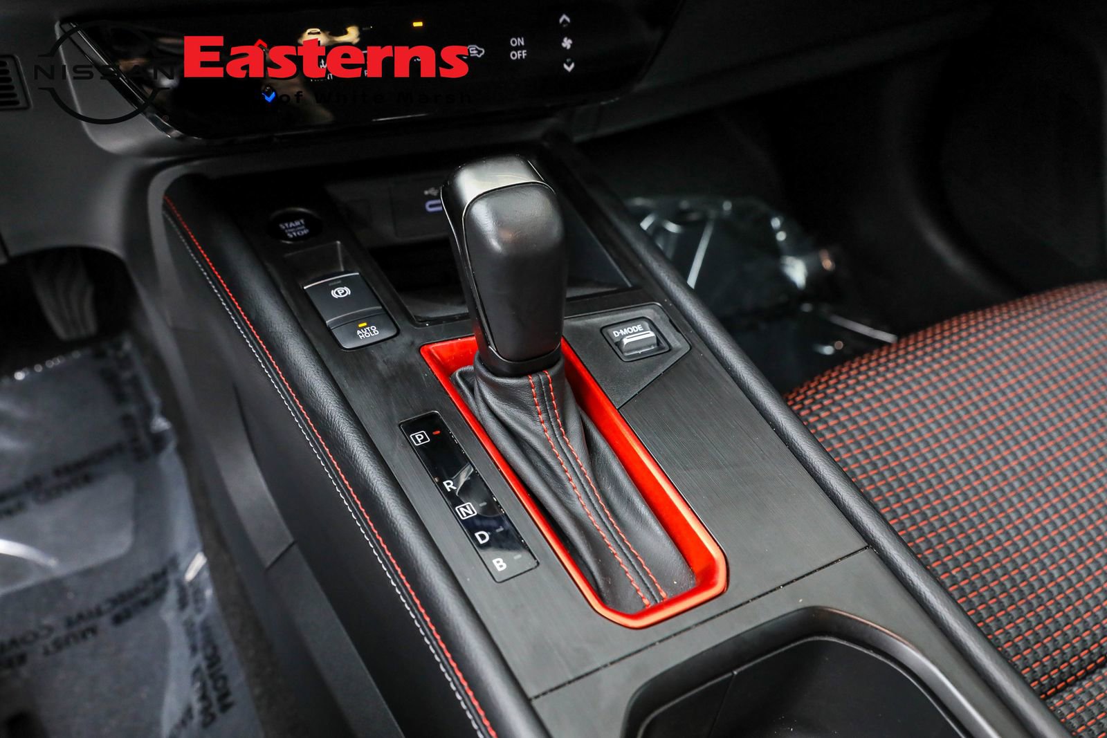 Used 2025 Nissan Kicks SR image 19