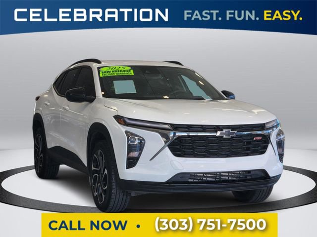 Certified 2025 Chevrolet Trax RS w/ Driver Confidence Package image 5