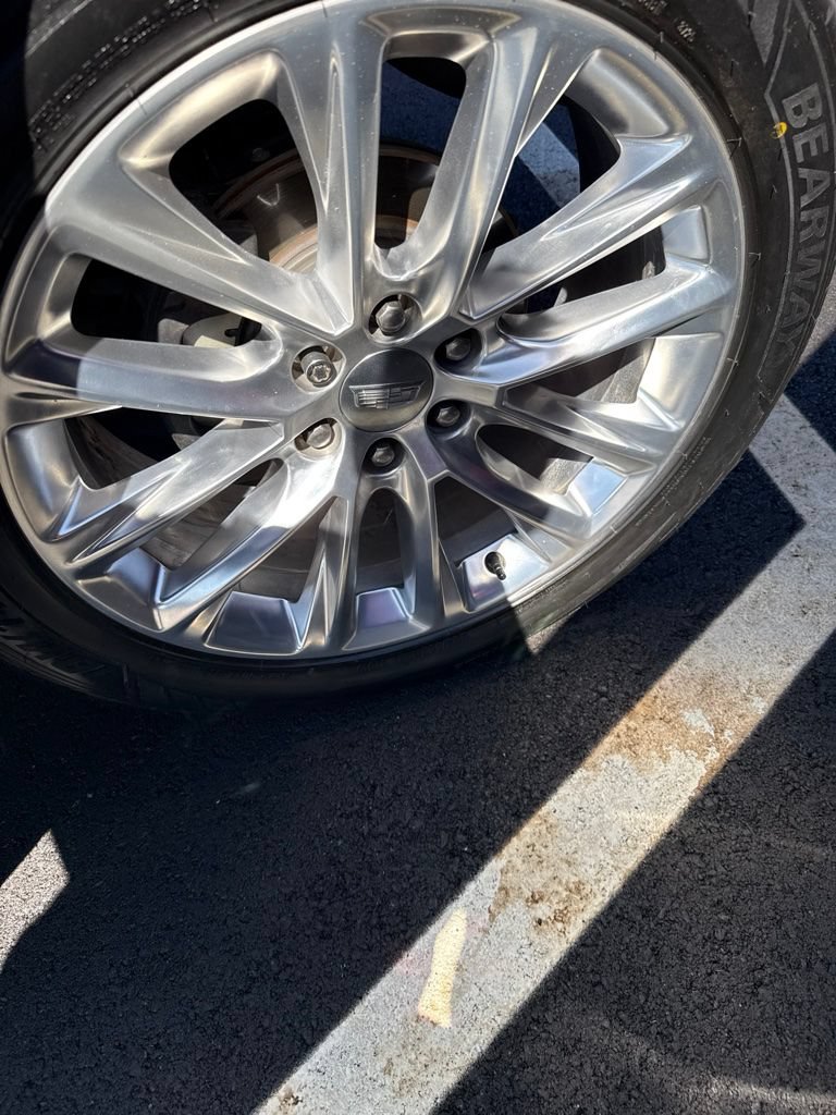 Used 2020 Cadillac Escalade Luxury AWD/4WD image 6
